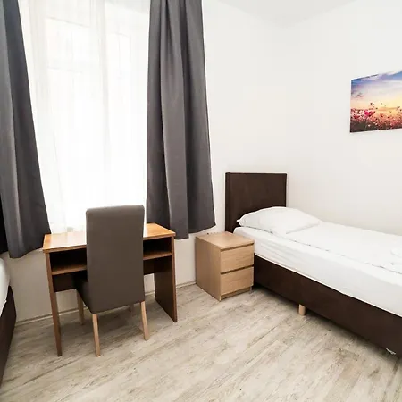 Othman Goettinger Strasse 63 1og *