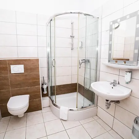 Apartament Othman Goettinger Strasse 63 1og *